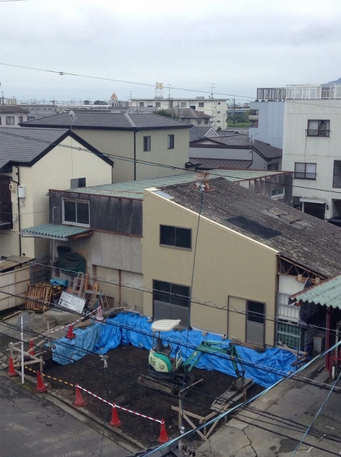 狭小住宅鉄骨３階建て