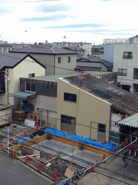 狭小住宅鉄骨３階建て
