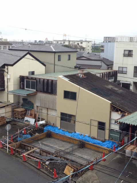 狭小住宅鉄骨３階建て