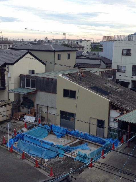 狭小住宅鉄骨３階建て