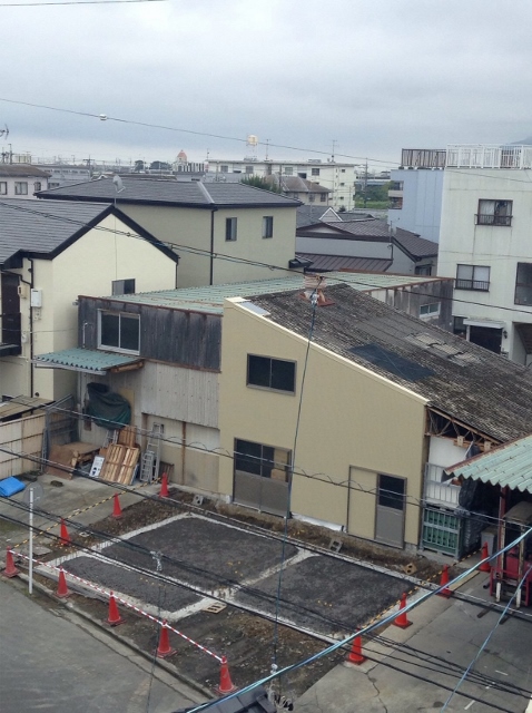 狭小住宅鉄骨３階建て