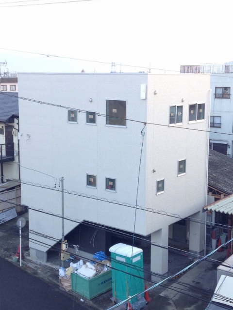 狭小住宅鉄骨３階建て