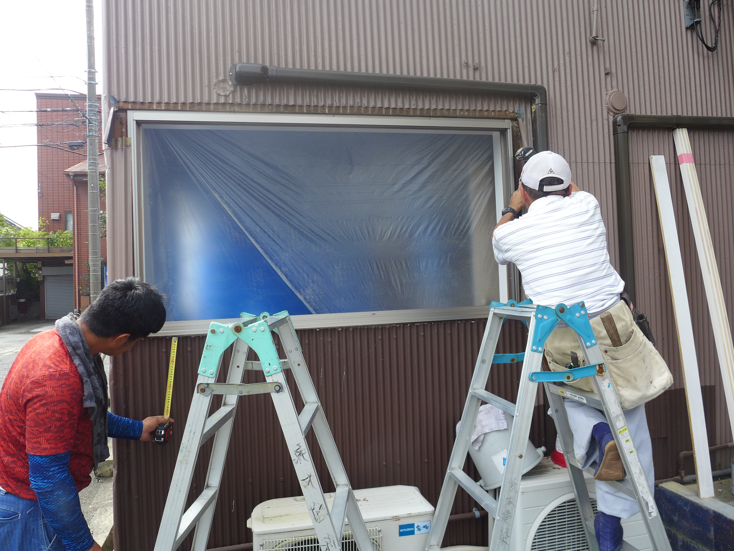 静岡市葵区で築３５年の平屋倉庫の窓を新しい物と取り替え工事の御相談を受け施工を行ったお客様